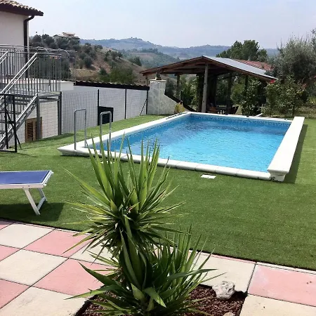 Feriehus Hillside Escape With Pool