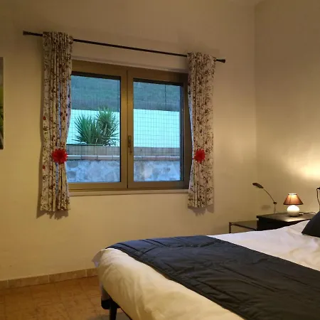 Hillside Escape With Pool * Picciano