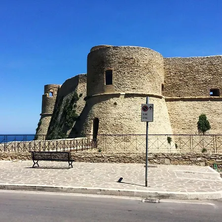 Hillside Escape With Pool Feriehus *