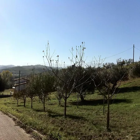 Tatil Evi Hillside Escape With Pool