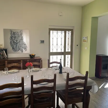 Feriehus Hillside Escape With Pool