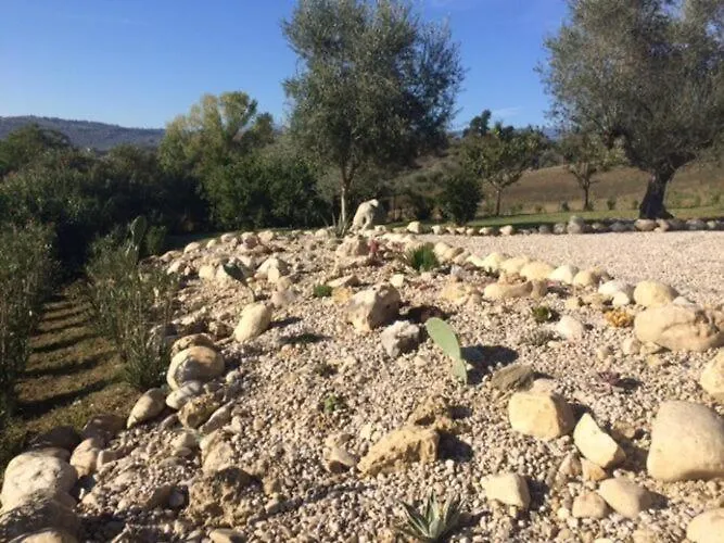 Σπίτι διακοπών Hillside Escape With Pool *